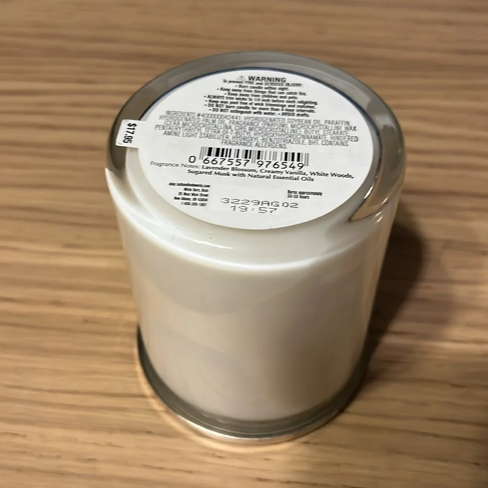 Bath & Body Works Single Wick Candle. Lavender Vanilla.